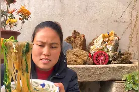 农村特色饭粉条汤，做法简单喝着带劲，一次能喝2大碗，舒服