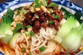 厨师长教你担担面的家常做法，步骤详细，麻辣鲜香味道浓郁