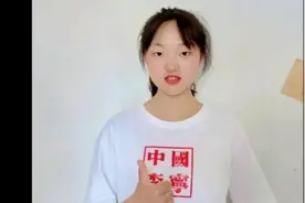 恭喜桐梓的刘丹同学被录取为飞行员！