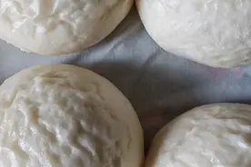 为什么你蒸出来的馒头会出现，萎缩、发硬、鬼捏馍？