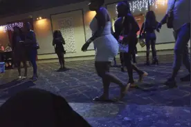 多米尼加θ夜生活视频封面