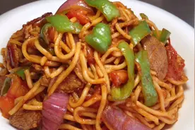 厨师长教你炒拉条的家常做法，步骤详细，鲜香入味筋道爽滑