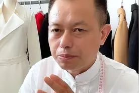 皮肤黄穿什么颜色好看显白？秋冬穿这几个颜色，黄黑皮也能衬气色