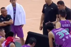 巩晓彬：看你们打球是不是一种痛苦视频封面