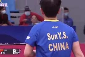 伊藤美诚“蛇妖式”发球被孙颖莎一招击破！