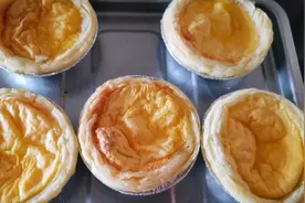 微波炉也能烤蛋挞，蛋挞液别在外面买了看我怎么做的吧。视频封面