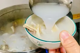 90%的人熬牛骨汤，不是腥膻味重，就是淡而无味，教你正确方法