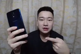 282元买的OPPO R17手机，6+128G骁龙670，玩起游戏来真的给力！视频封面