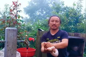 尼泊尔村花的老公回来了，帅气十足与村花很般配，就是个子有点矮视频封面