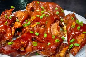 猪蹄这样做软烂Q弹鲜香入味，做法也非常简单，大人小孩都爱吃视频封面