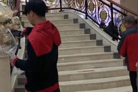 同事新婚，婚可不是这么好结的，来看看金华的婚闹风俗视频封面