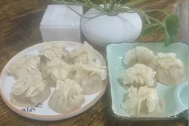 教你在家做烧麦，分享烧麦皮子和调馅的过程，皮薄馅大、鲜嫩多汁