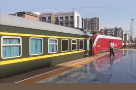 火车是怎么换车头的视频封面