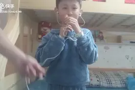 9岁孩子唱一首游山恋 唱的不太好 喜欢的家人点个赞谢谢视频封面