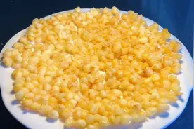 大厨教你玉米烙的做法，讲解详细，香甜酥脆老少皆宜