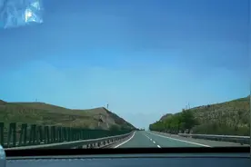 京藏高速 宁夏到甘肃段 由西北道路变化一窺西北建设成就 自豪视频封面
