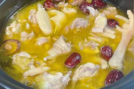 炖鸡汤要记住"3放3不放"几十年的配方，汤鲜味美，肉嫩无腥味