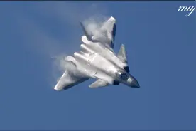 【高清】歼20狂暴机动超燃瞬间野性十足，巨大的涡流犹如天神下凡视频封面