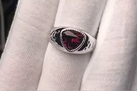 关于尖晶石图片