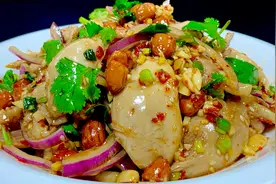 最近鸡腿这样做火爆了，做法简单，肉质鲜嫩，香辣开胃孩子都爱吃