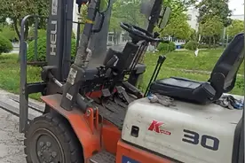 叉车证怎么考最省钱?去哪里考?我视频里告诉大家怎样快速拿证。视频封面