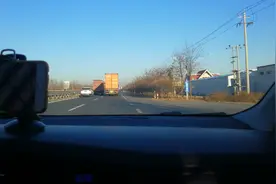 蓟县走起津蓟高速上车辆不算多，顺利到达😀