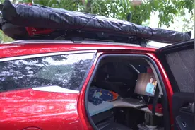 比亚迪唐改床车 晚上车里睡觉 电空调一晚才耗电百分之12 太省了