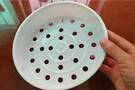 您家里有塑料蒸笼吗？赶紧找出来，这作用拿钱都买不到，太实用了