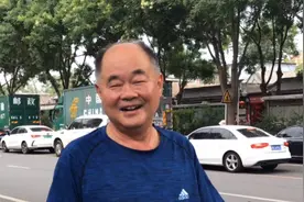 北京鼓楼胡同房腾退，各有各的不同想法。听听这位大哥怎么说视频封面