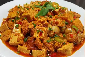 厨师长教你鱼籽烧豆腐家常做法，步骤详细，鲜香软糯比吃鱼肉还香