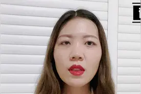 70岁老人到银行存款，定期存款三年不如存一年？怎么存才更划算？视频封面