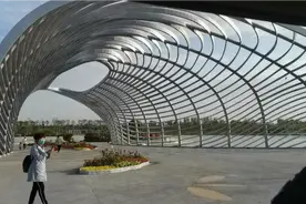 南阳世界月季大观园，大的吓人，一天都走不出去。（西园中园）视频封面