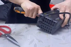 教你如何拆电瓶车充电器