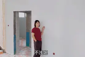 墙漆选了浅灰色，刷出来效果看着很高级，侯哥特别喜欢这颜色视频封面