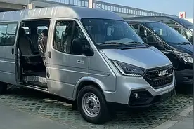 特顺9座9座9座后驱 想要9座的看过来性价比高 保养便宜 配件便宜视频封面