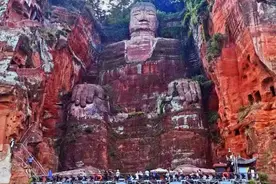 百年难遇的奇观，神秘的乐山大佛现真身！#神奇的大自然视频封面