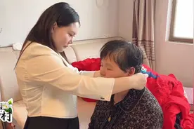 妞妞接婆婆回老家，还送上神秘大礼，婆媳俩忍不住湿了眼眶视频封面