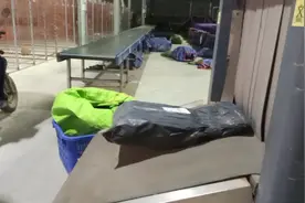 发快递也要过安检机。