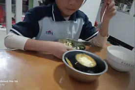 小学生集合啦！！！你们是几点起床的？？？