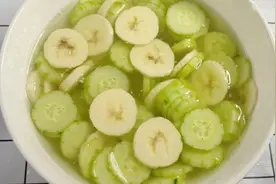 黄瓜香蕉这样搭配代餐，让你快速瘦身，坚持吃三天就会明显见效