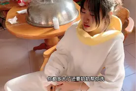 初中生心里崩溃了，大哭起来，到底发生什么了
