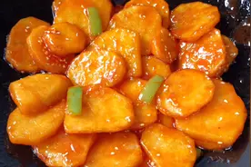 厨师长教你糖醋土豆片的家常做法，步骤详细，外酥里嫩下酒又下饭