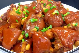 黄豆烧猪蹄切记不要乱放佐料，教你一招，猪蹄软烂入味不腥也不柴