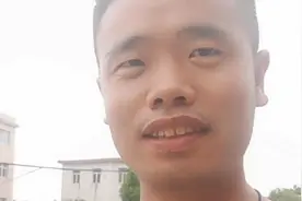 300块在拼多多买的二手手机到了，真的跟网上说的一样吗？能用吗视频封面