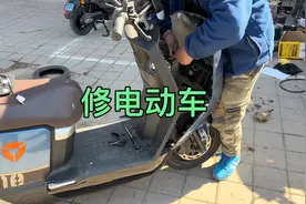 雅迪电动车的屏幕出点小问题，赶在保修期内，免费换个屏幕视频封面