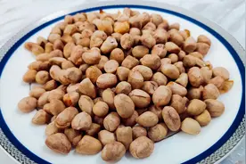 下酒必备五香盐花生的做法真简单，教你在家做，比买的好吃多了