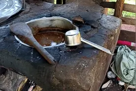 非洲乌干达，中国工厂，今天给工人们改善伙食视频封面