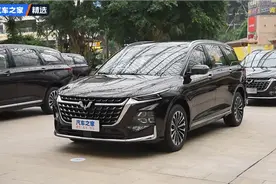 更加省油和豪华 五菱凯捷 2023款 混动铂金版 车型功能展示