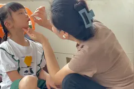 丈母娘收拾行李回家了，好舍不得她忍不住伤心流泪，哭了三天三夜视频封面