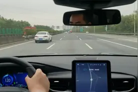 全新探险者车速120km/h转数是多少，我们开上高速去看一下视频封面